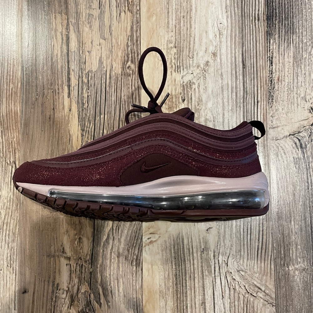 Nike AirMax Sneakers - Size 8